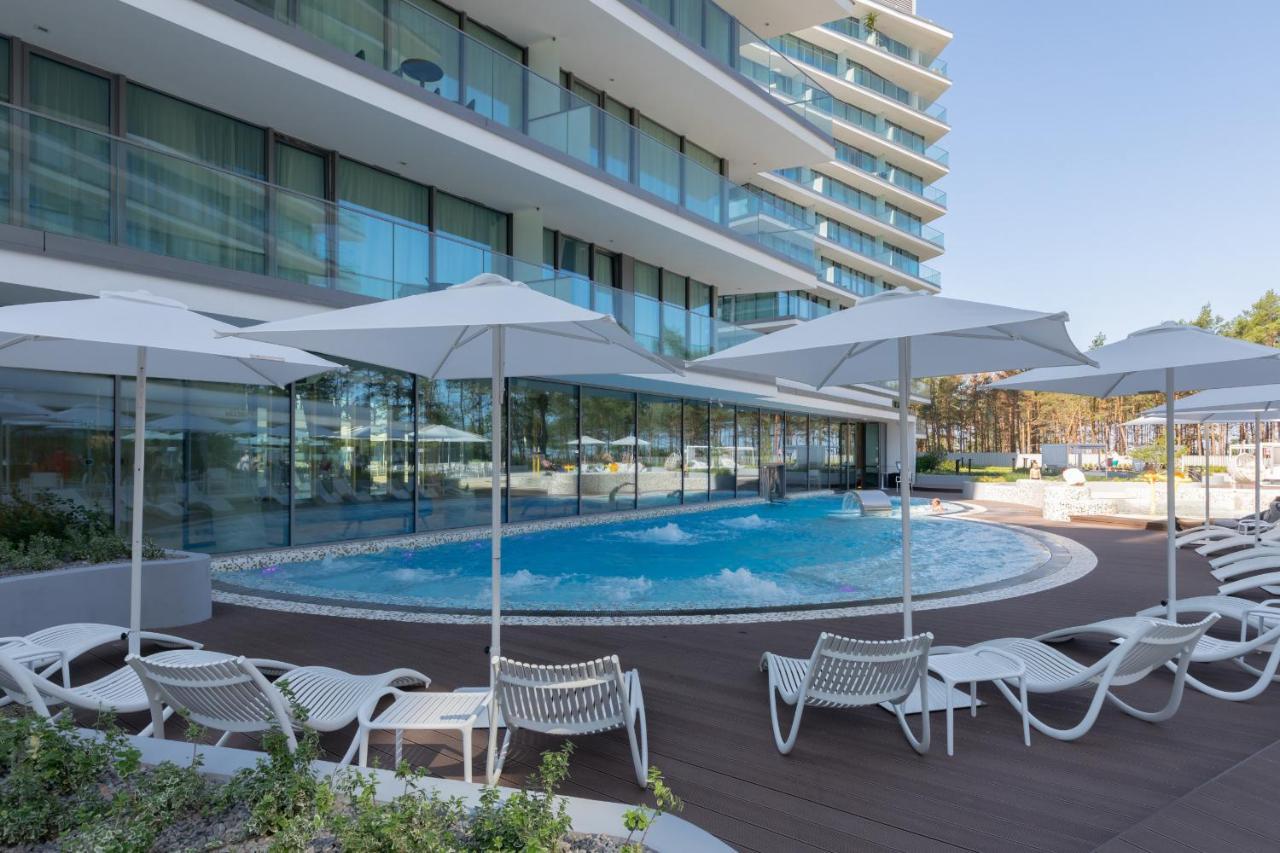 Royal Waves Resort & Spa - Apartment With Parking By Noclegi Renters Miedzyzdroje Bagian luar foto