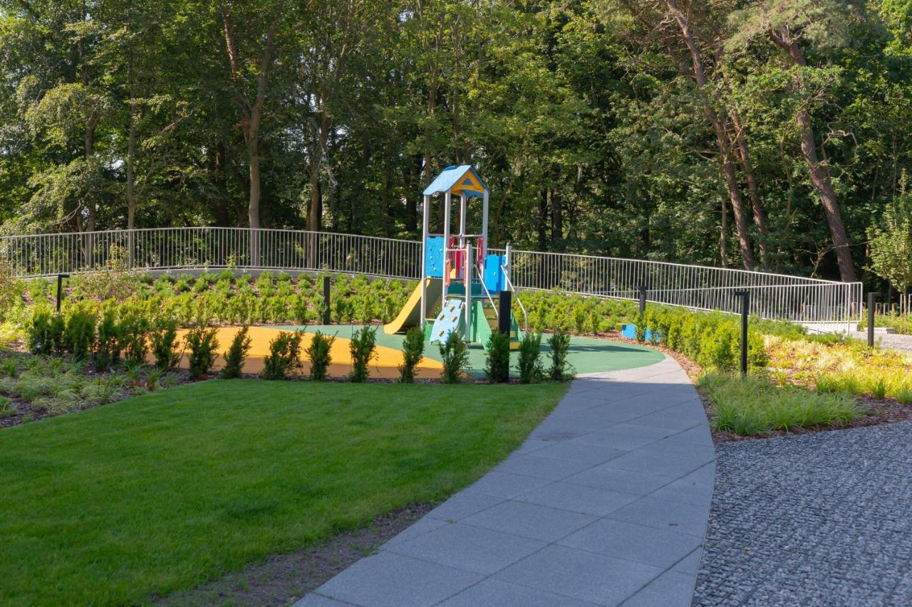 Royal Waves Resort & Spa - Apartment With Parking By Noclegi Renters Miedzyzdroje Bagian luar foto