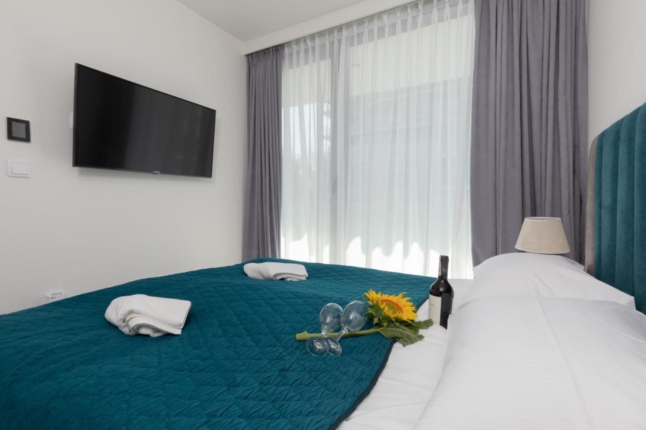 Royal Waves Resort & Spa - Apartment With Parking By Noclegi Renters Miedzyzdroje Bagian luar foto