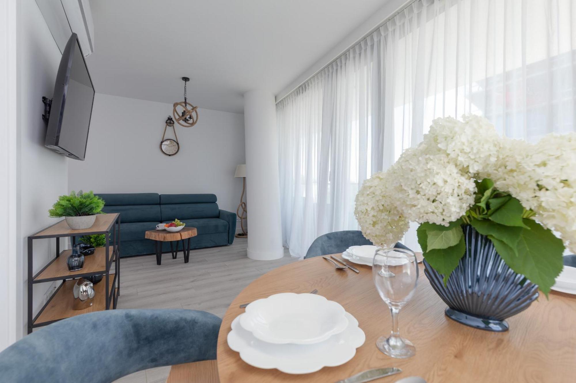 Royal Waves Resort & Spa - Apartment With Parking By Noclegi Renters Miedzyzdroje Bagian luar foto