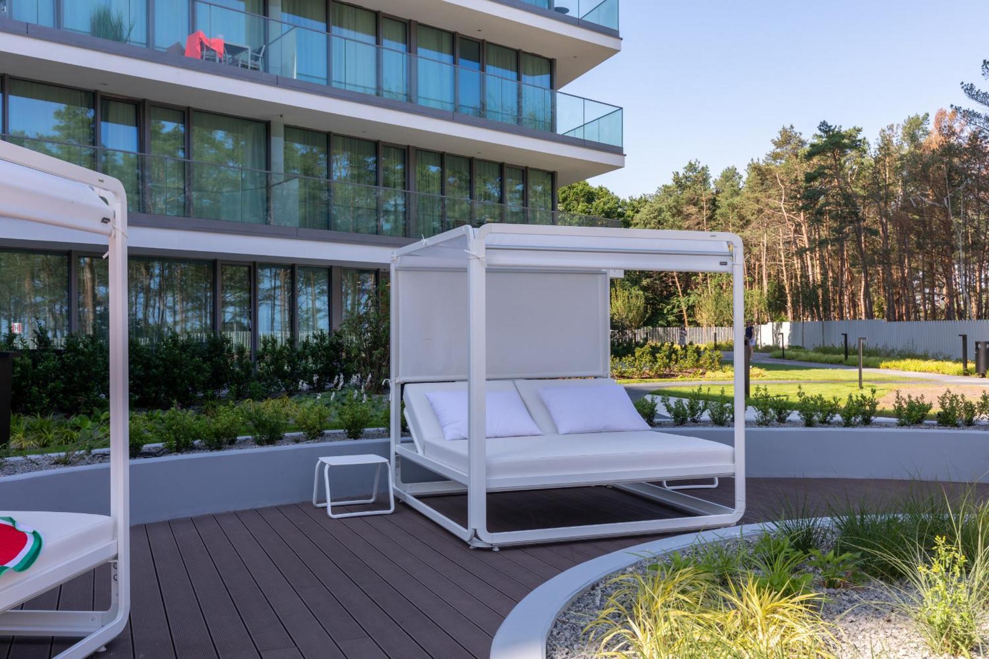 Royal Waves Resort & Spa - Apartment With Parking By Noclegi Renters Miedzyzdroje Bagian luar foto