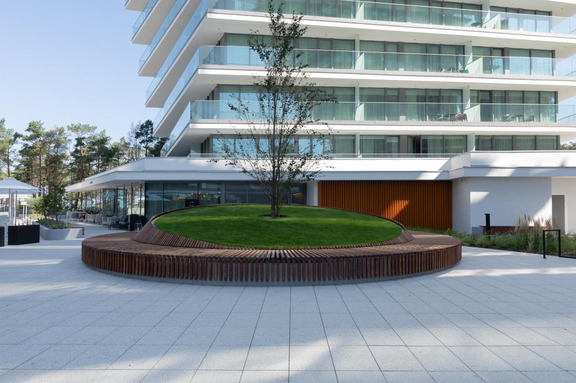 Royal Waves Resort & Spa - Apartment With Parking By Noclegi Renters Miedzyzdroje Bagian luar foto